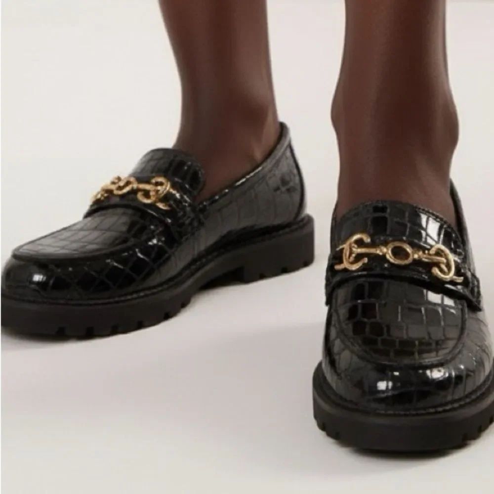 Circus by Sam Edelman Croc Patent Lug Sole Loafers Size 5 (Like New)